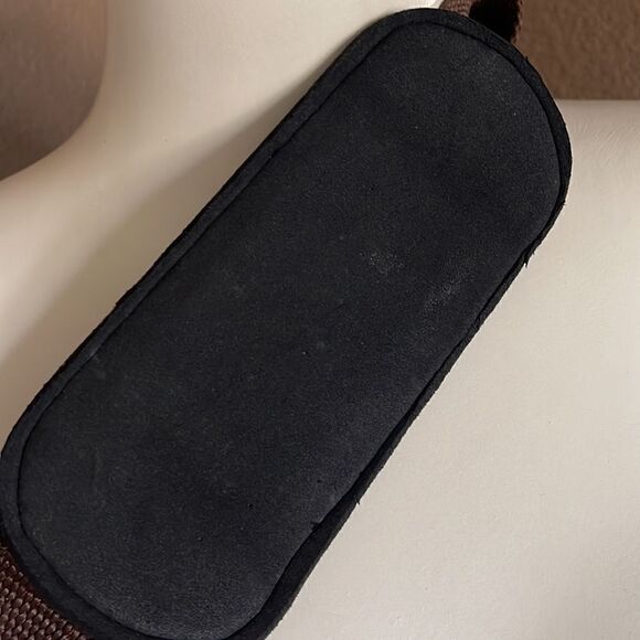 Brown leather crossbody messenger bag with orange cross - Picture 11 of 13